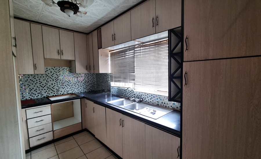 3 Bedroom Property for Sale in Zeerust North West